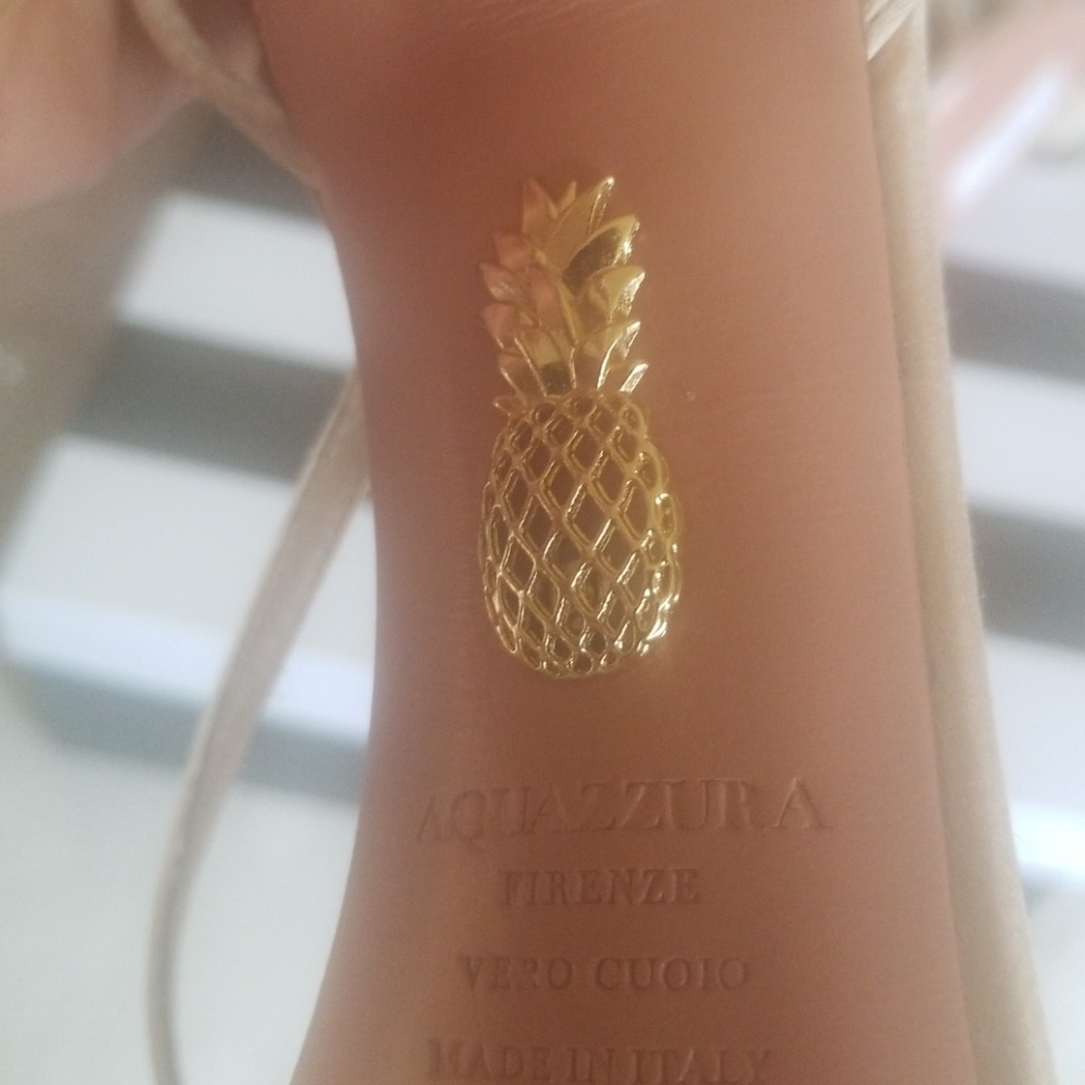 Shoes - Picture 6 of 7